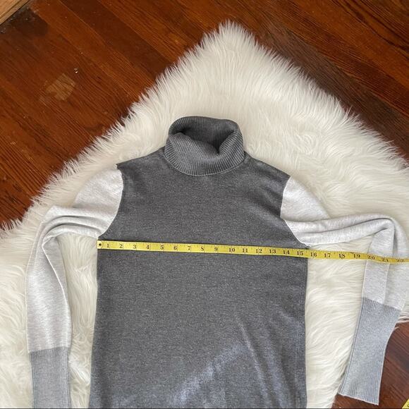 Apt. 9 Grey Colorblock Sweater Turtleneck Lightweight Size Small - Picture 4 of 5